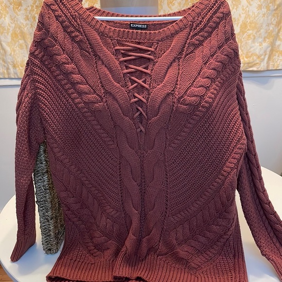 Beautiful express sweater - Picture 1 of 3
